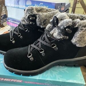 Skechers Black Faux-Fur Lined Lace-Up Winter Boots